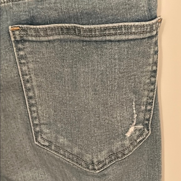 GAP Blue Ankle Cropped Jeans with Distressed Details - Picture 7 of 10